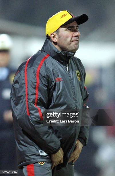 Fussball: Efes Pilsen Cup 2005, Antalya; Galatasaray Istanbul - Borussia Dortmund; Trainer George HAGI 08.01.05.