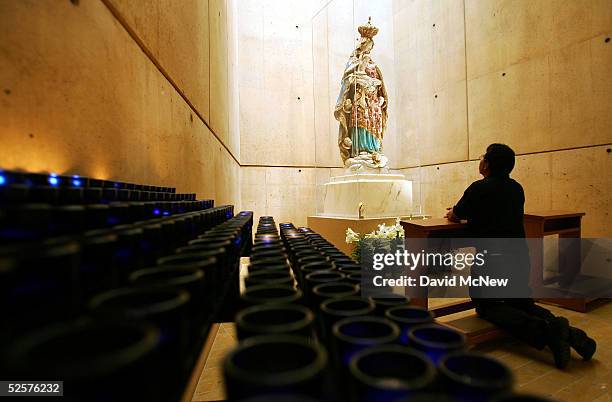 Catholic Last Rites Photos and Premium High Res Pictures - Getty Images