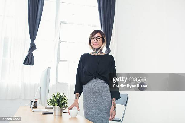 modern young professional woman - fashion design minimalist edgy stock pictures, royalty-free photos & images