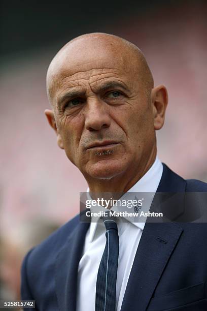 Beppe Sannino manager / head coach of Watford with his initials embroidered on his shirt collar