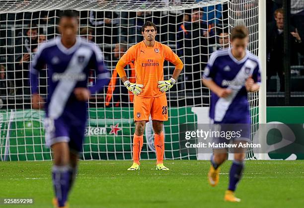 Goalkeeper Damian Martinez of Arsenal stands dejected after Anderlecht go 1-0 up