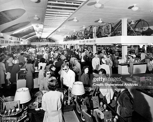 The crowds of tourists at the gift shop at the Cliff House, San Francisco, California, 1947.