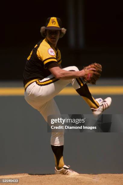Pitcher Randy Jones of the San Diego Padres delivers a pitch during a game on August 1, 1976 against the Cincinnati Reds at Riverfront Stadium in...