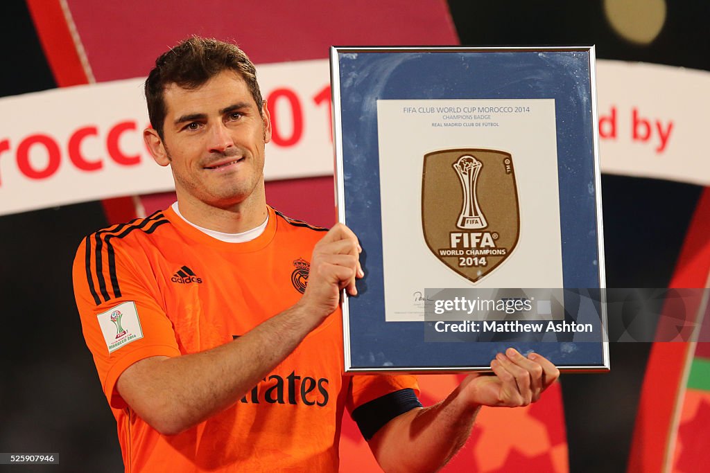 Iker Casillas of Real Madrid with the Official FIFA Champions Badge News  Photo - Getty Images