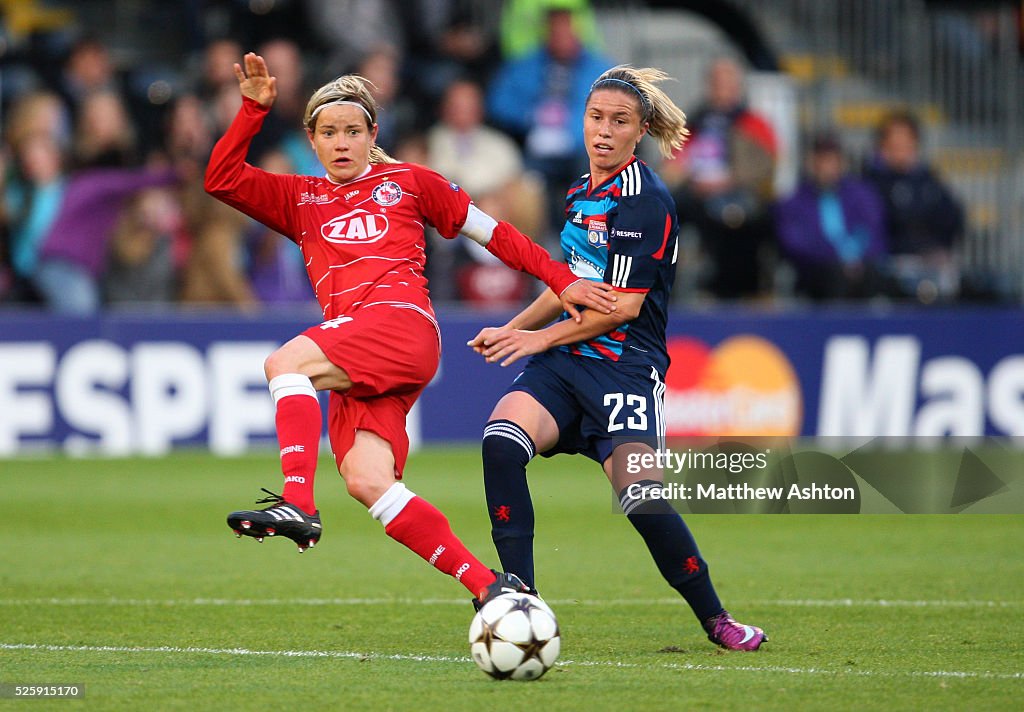 Soccer - UEFA Womens Champions League Final 2011 - Olympique Lyonnais v FFC Turbine Potsdam
