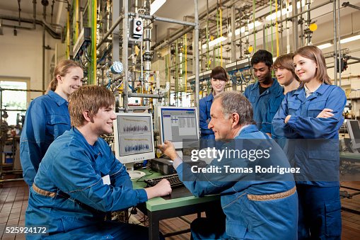 Students learning about chemical engineering Students learning about chemical engineering