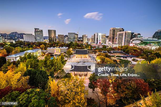autumn in the city - seoul stock pictures, royalty-free photos & images