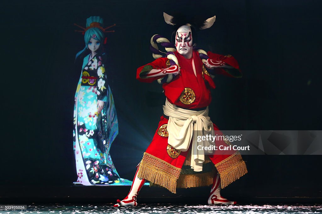 Kabuki Superstar And Virtual Diva Bring Traditional Art To A New Stage In Tokyo