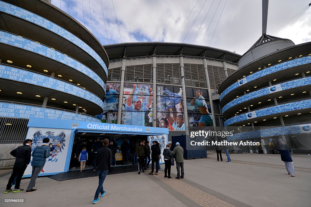 Soccer : Barclays Premier League - Manchester City v West Bromwich Albion