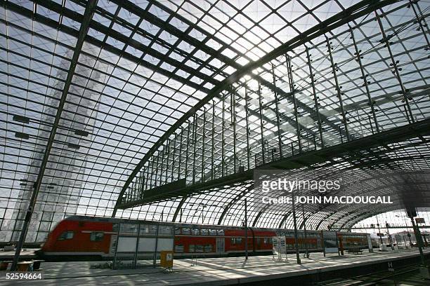 View of one of the main platforms at Berlin's Lehrter Bahnhof railway station, under construction in the capital's Mitte district 31 March 2005. The...