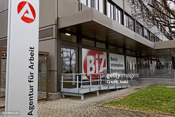 agentur fuer power-beschäftigung center - agentur stock-fotos und bilder