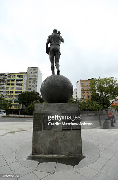 Statue of Hilderaldo Luiz Bellini outside the Estadio Jornalista Mario Filho / Maracana Stadium in Rio de Janeiro, Brazil. Bellini was the captain of...