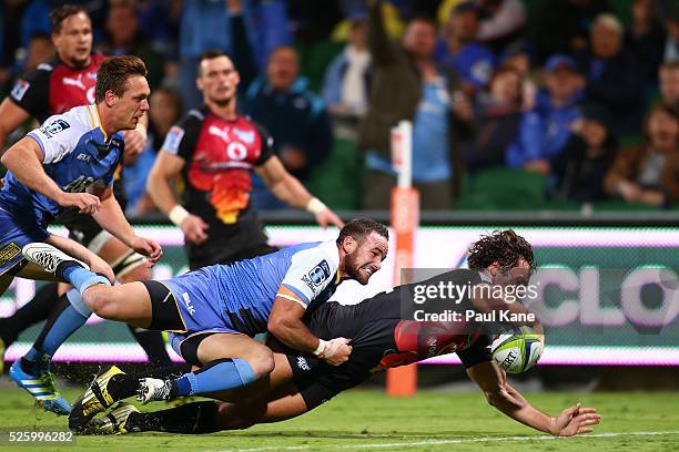 Jan Serfontein of the Bulls runs in for a try during the round 10 Super Rugby match between the Force and the Bulls at nib Stadium on April 29, 2016...