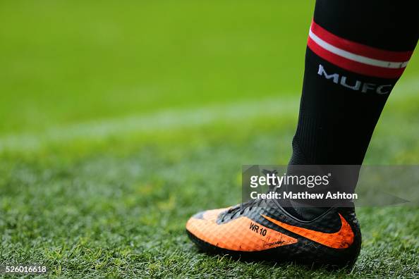 alarma Aclarar africano The Nike boots of Wayne Rooney of Manchester United with WR10 Fotografía de  noticias - Getty Images