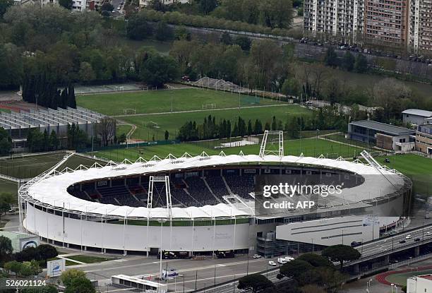 Picture taken on April 27, 2016 shows an aerial view of the Toulouse municipal Stadium. / AFP / EUROLUFTBILD / Robert Grahn