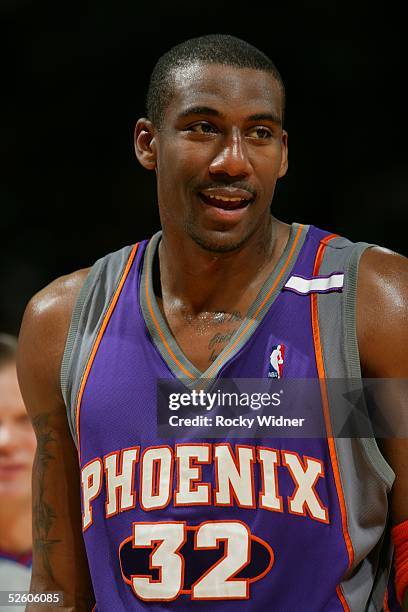 Amare Stoudemire of the Phoenix Suns reacts against the Golden State Warriors April 8, 2005 at the Oakland Arena in Oakland, California. NOTE TO...