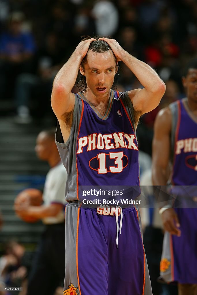 Phoenix Suns v Golden State Warriors