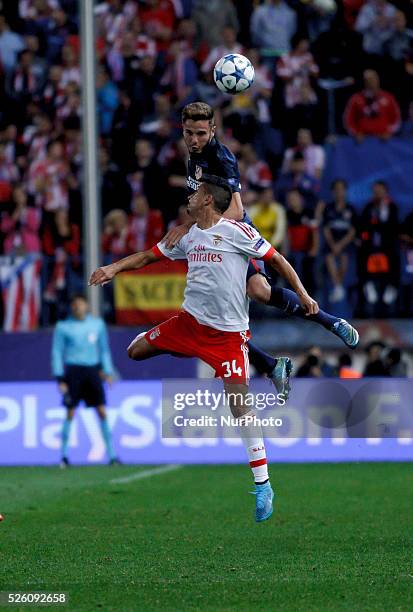 Atletico de Madrid's Spanish midfielder Saul ��iguez and Benfica's Portuguese Defender Andr�� Almeida during the Champions League 2015/16 match...