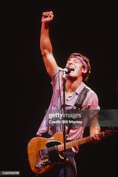 Springsteen 1980 Bruce Springsteen 1980s Photos and Premium High Res Pictures - Getty Images