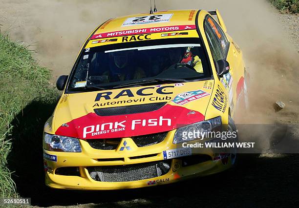 Xavier Pons of Spain powers his Group N Mitsubishi through a special stage near Raglan in the 2005 Rally of New Zealand, 10 April 2005. Defending...
