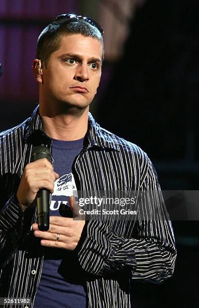 Rob Thomas performs onstage during rehearsals for the VH1 Save The Music Foundation benefit concert at the Beacon Theater April 10, 2005 in New York...