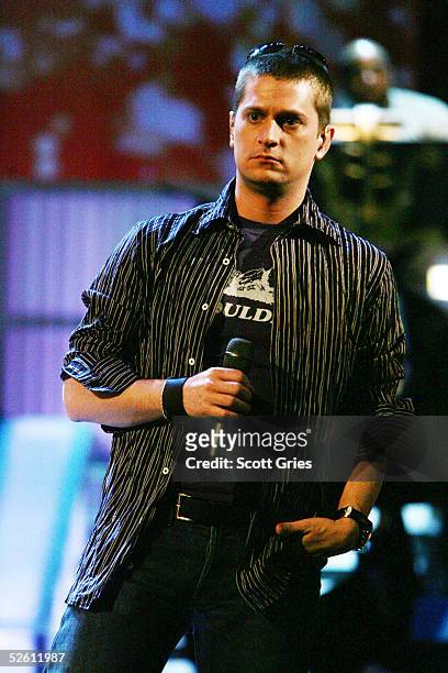 Rob Thomas performs onstage during rehearsals for the VH1 Save The Music Foundation benefit concert at the Beacon Theater April 10, 2005 in New York...