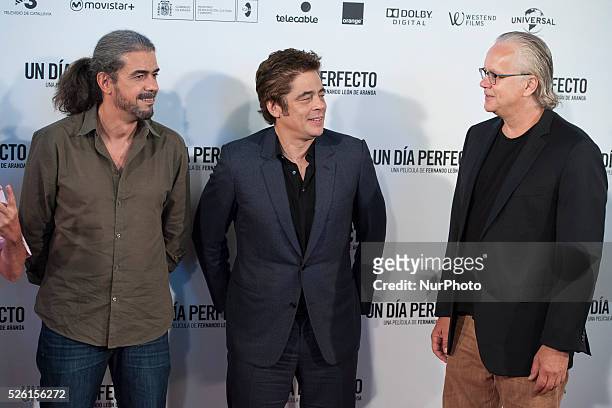 Director Fernando Leon de Aranoa, Benicio del Toro and Tim Robbins attend a photocall for 'A Perfect Day' at the Villamagna Hotel on August 25, 2015...