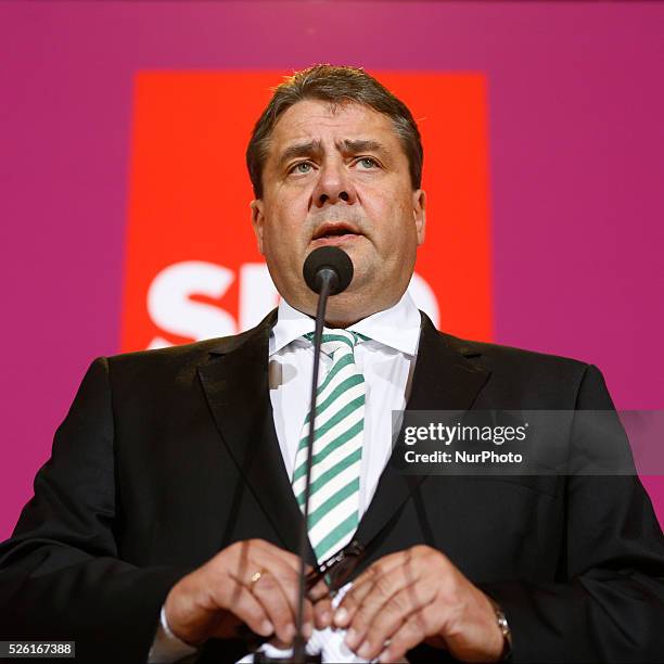 After meeting the SPD executive with over 200 delegates and Party Convention, SPD leaders give a press conference on the development of the party...