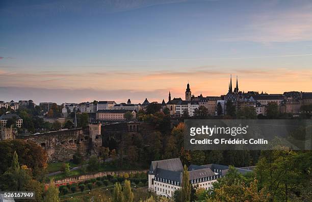 luxembourg old city panorama at sunset - kirchberg luxembourg stock pictures, royalty-free photos & images
