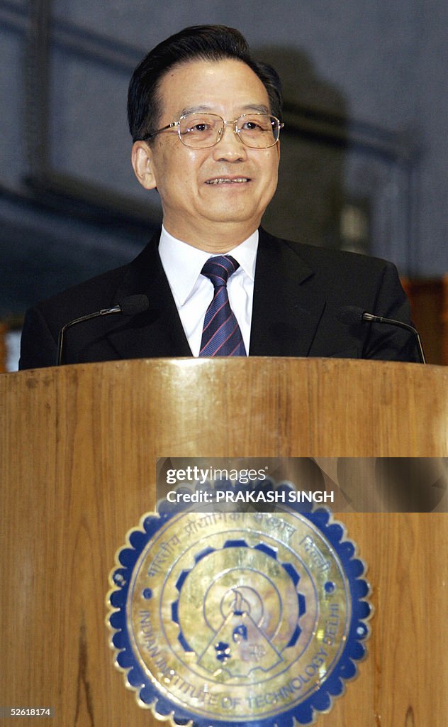 Chinese Prime Minister Wen Jiabao addres