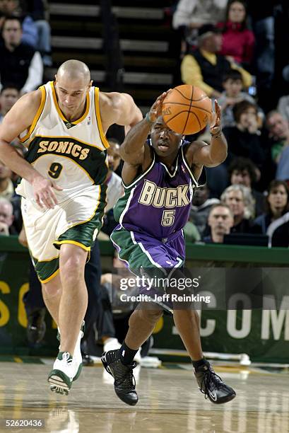 Anthony Goldwire of the Milwaukee Bucks drives down the court on March 22, 2005 at Key Arena in Seattle, Washington. The Sonics won 92-84.. NOTE TO...
