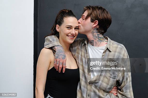 Devon Rutherford Dws 54 Emma Carlson Photos & High Res Pictures - Getty Images