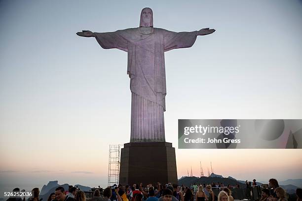Jesus Rio De Janeiro FotografÃas e imágenes de stock - Getty Images