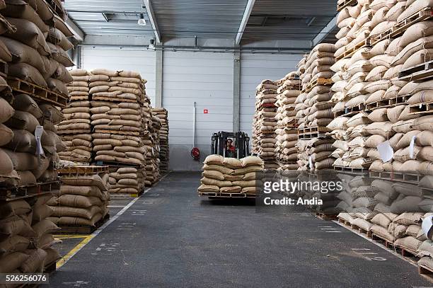 Coffe trade in Le Havre with the coffee company "societe des Receveurs de Cafe" belonging to the Tramar Group: storage of coffee bags in the...