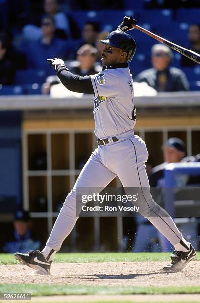 Devil Rays Frank 936 2001 Tampa Bay Devil Rays Photos & High Res Pictures - Getty Images