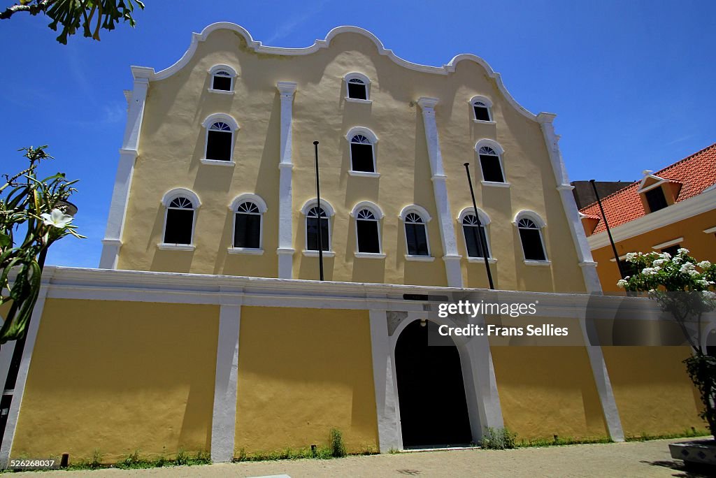 Mikve Israel Emanuel Synagogue