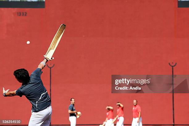 Basque Pelota players or "Pilotaris" from Arcachon; Basque Pelota; players; Match.