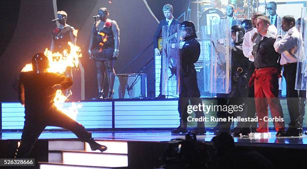 Plan B O2 263 Plan B Perform At O2 Arena In London Stock Photos, High-Res ...