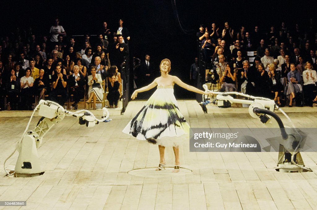 Alexander McQueen Spring 1999 RTW