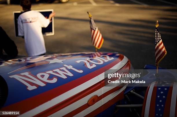 Jan. 18, 2012 - Easley, SC, USA - A diehard supporter of Republican Presidential candidate NEWT GINGRICH decorated his vehicle the 'Newt-mobile.'...