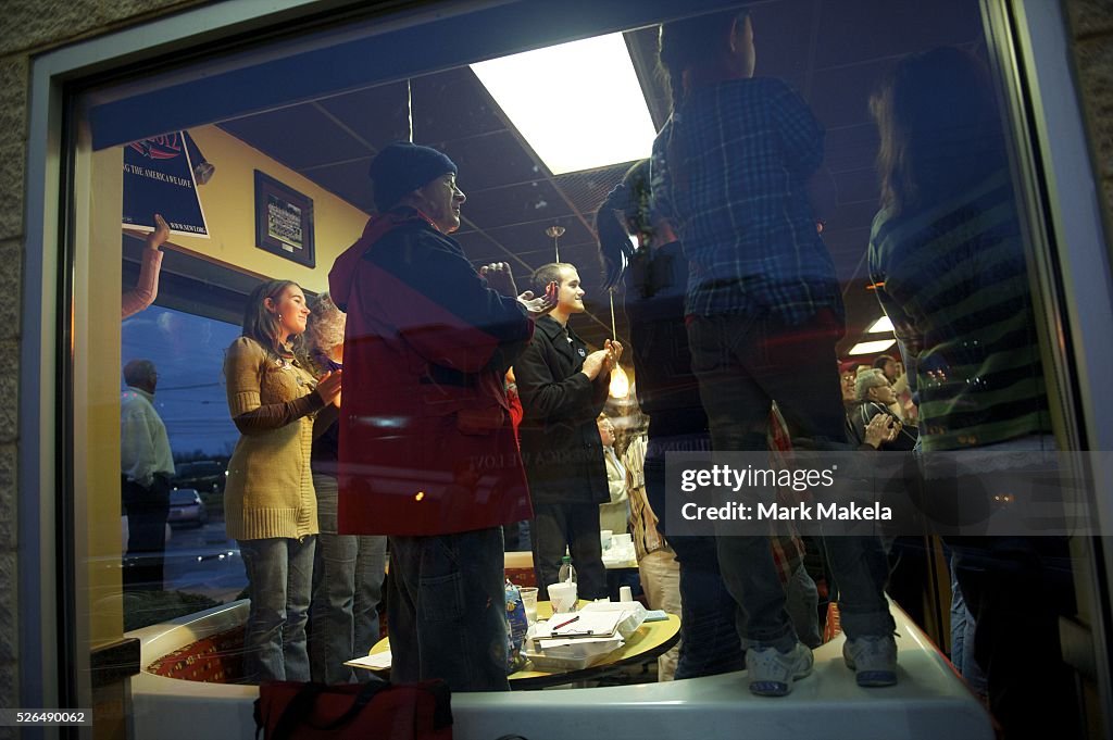 Newt Gingrich campaigns in Laurens South Carolina