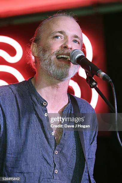 Fran Healy Rae Fran Healy Photos Photos and Premium High Res Pictures - Getty Images