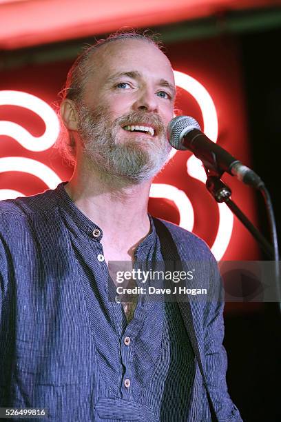 Fran Healy Rae Fran Healy Photos Photos and Premium High Res Pictures - Getty Images