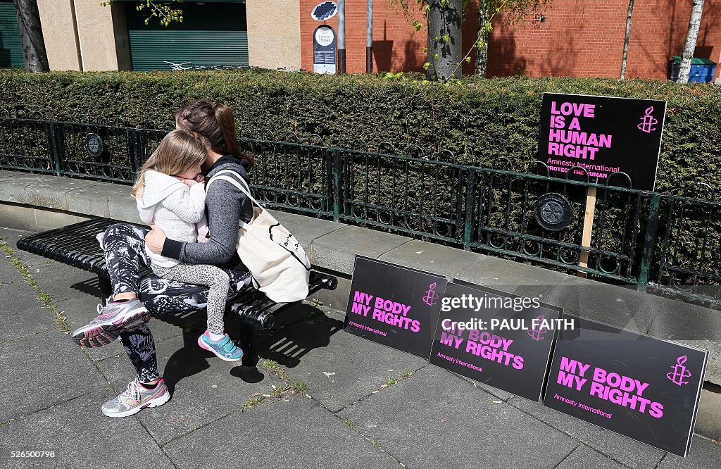 BRITAIN-VOTE-NIRELAND-ABORTION