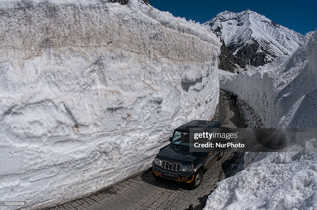 Srinagar-Leh Highway Reopens After Six Months Of Winter