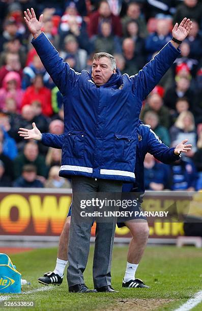 Sunderland's English manager Sam Allardyce reacts as Sunderland are awarded a late penalty during the English Premier League football match between...