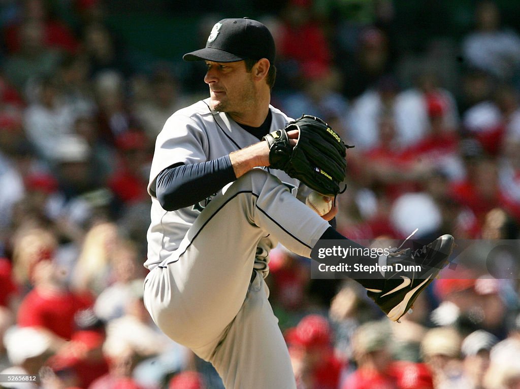 Seattle Mariners v Los Angeles Angels of Anaheim