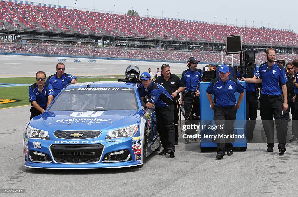 NASCAR Sprint Cup Series GEICO 500 - Qualifying