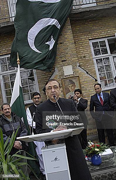 Pakistan Rasheed Junejo 257 Junejo Stock Photos, High-Res Pictures, and Images - Getty Images