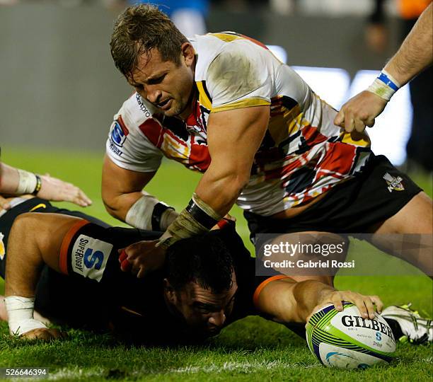 Agustin Creevy of Jaguares scores a try during a match between Jaguares and Kings as part of Super Rugby 2016 6 at Jose Amalfitani Stadium on April...